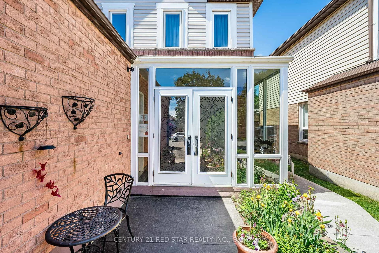 52, Newdale, Westgate, Brampton