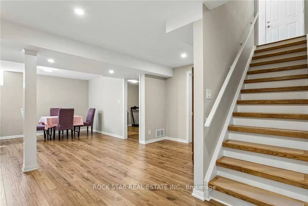 10, Klemscott, Northwest Brampton, Brampton