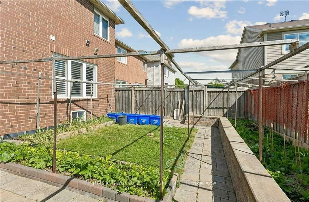 10, Klemscott, Northwest Brampton, Brampton