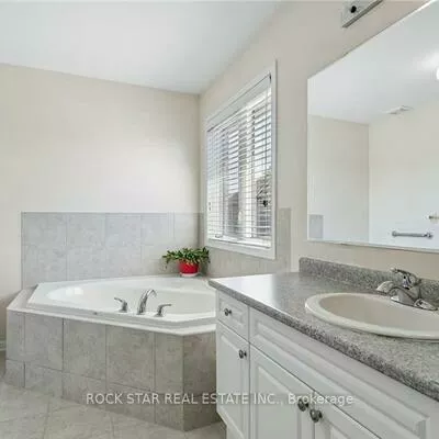 10, Klemscott, Northwest Brampton, Brampton
