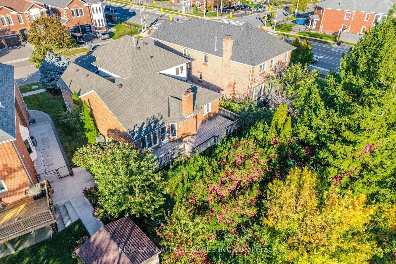 4, Leeward, Westgate, Brampton