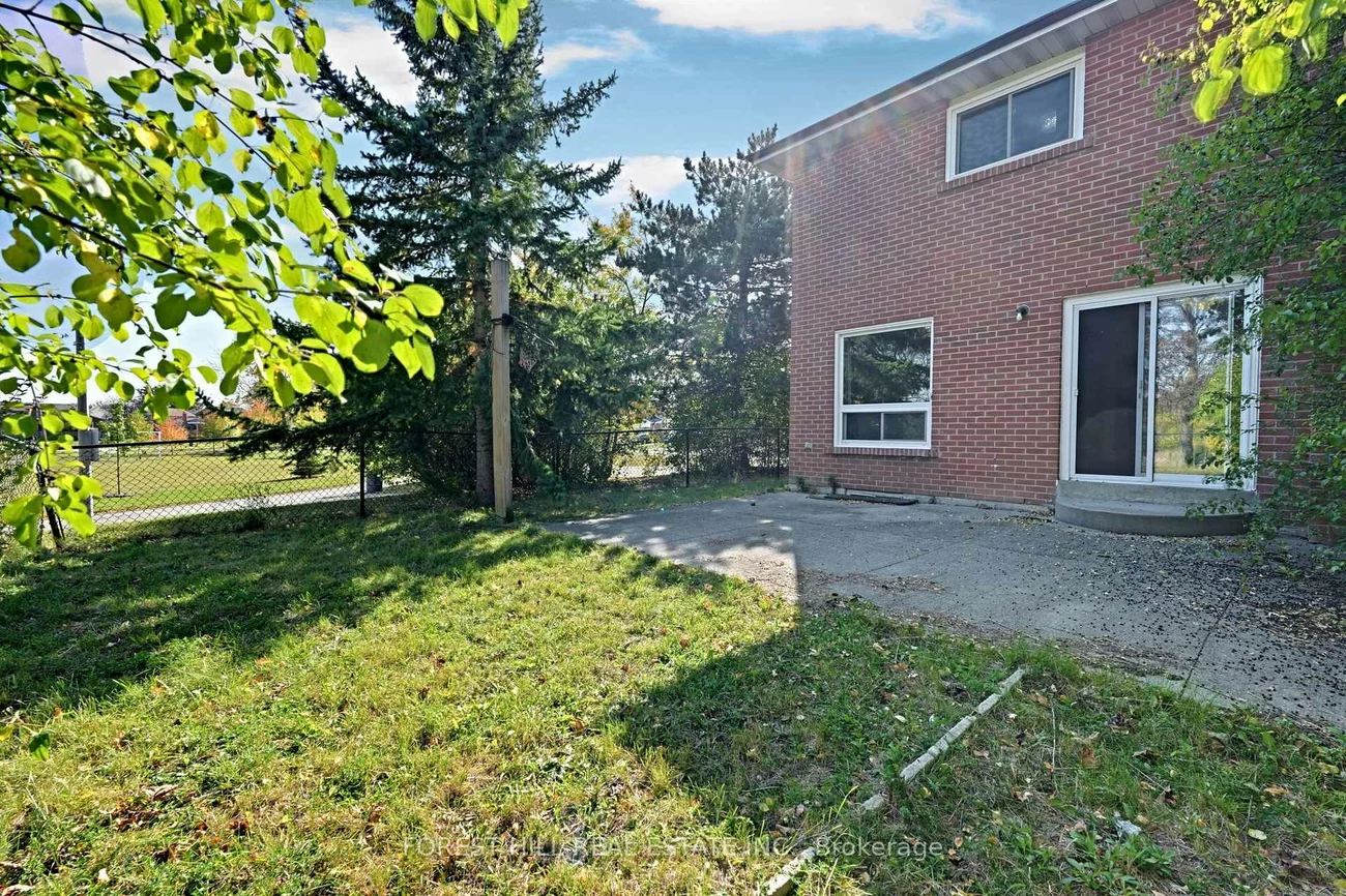 27, Saturn, Madoc, Brampton
