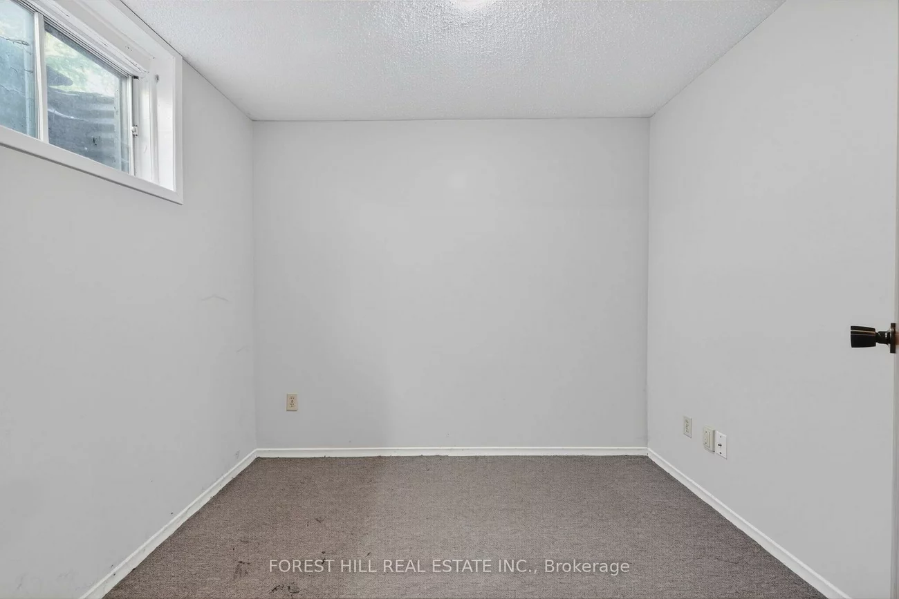 27, Saturn, Madoc, Brampton