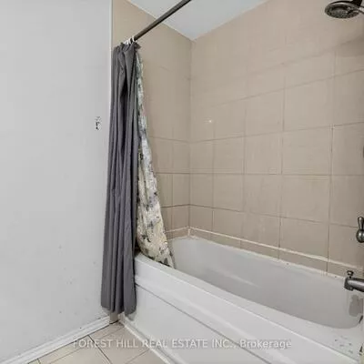 27, Saturn, Madoc, Brampton