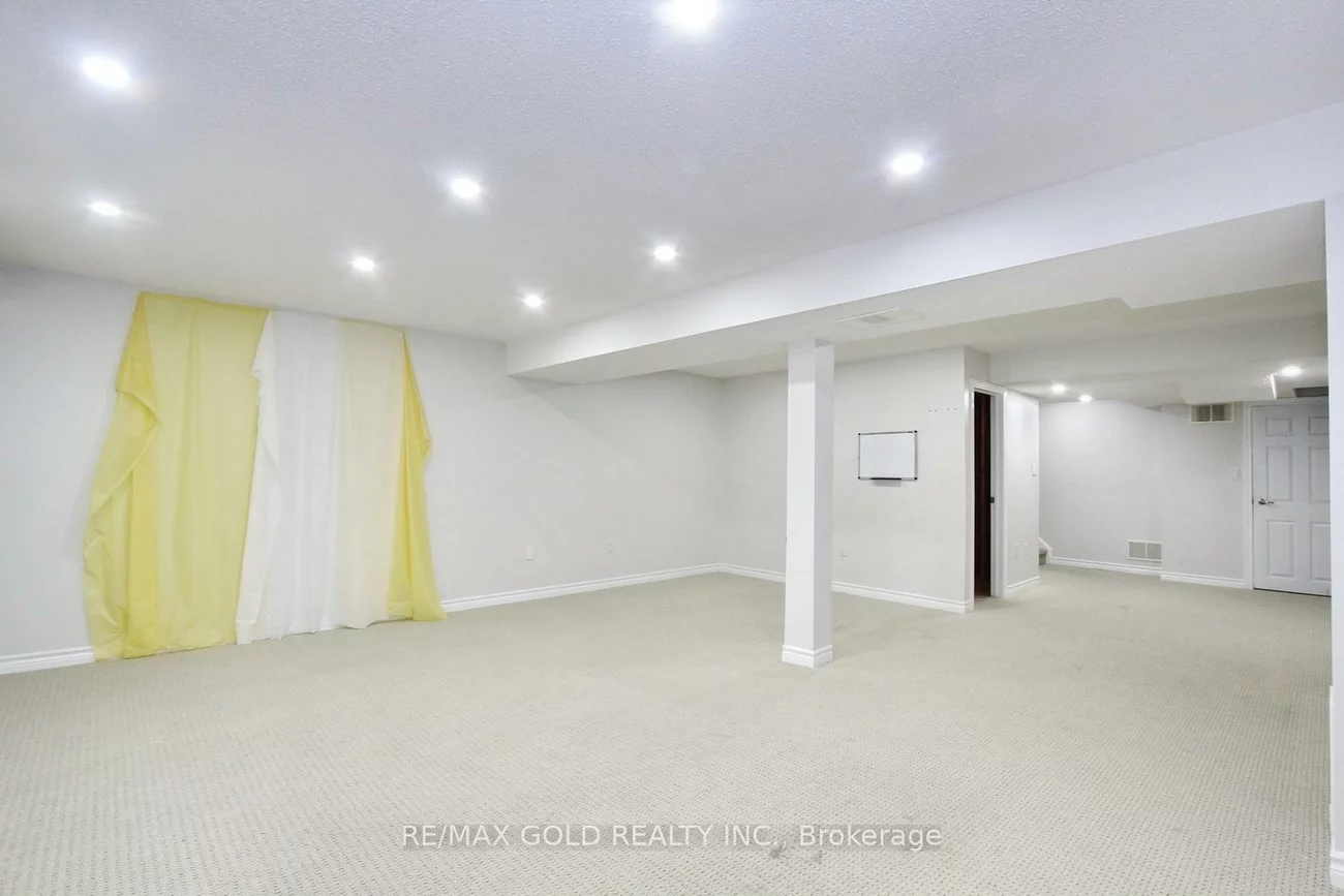 13, Walbrook, Credit Valley, Brampton