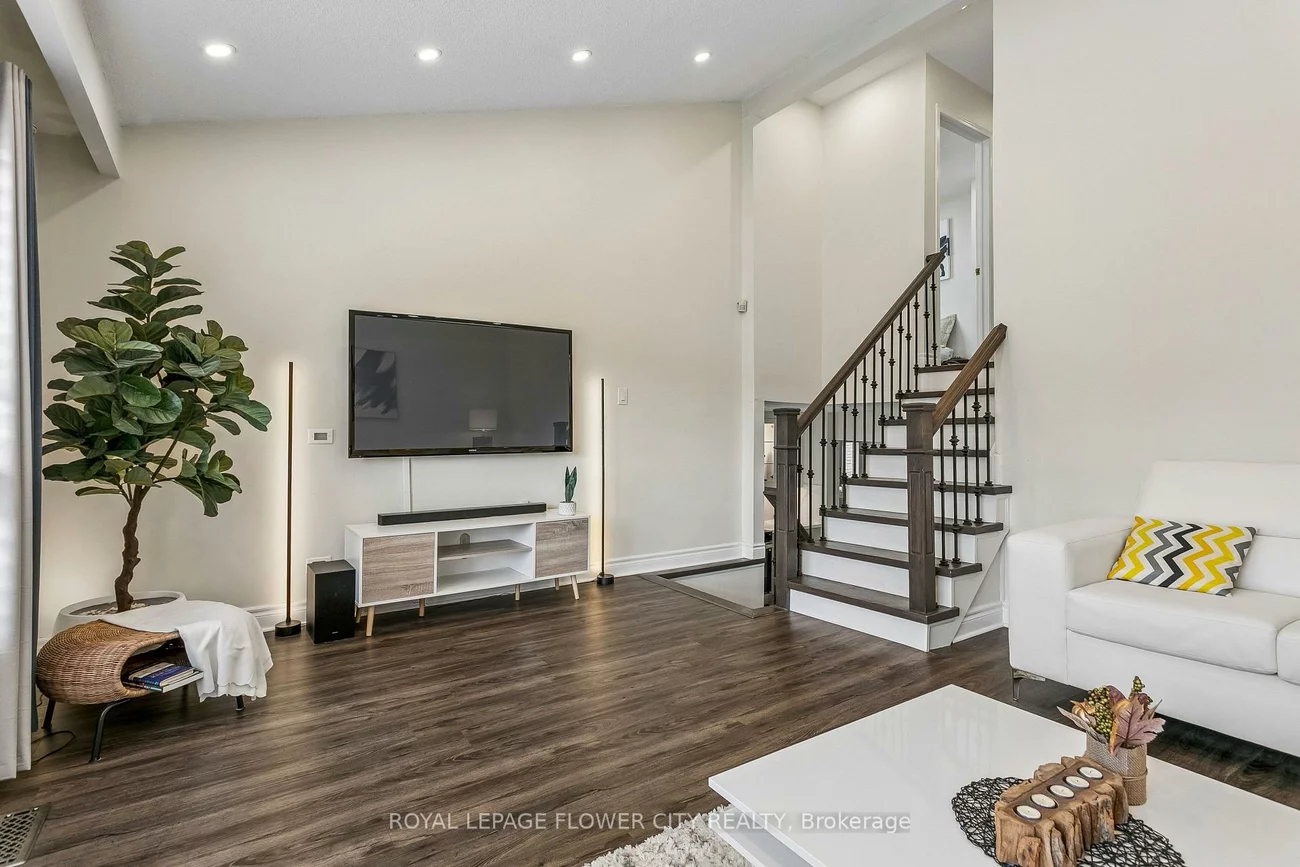 35, Camberley, Brampton North, Brampton