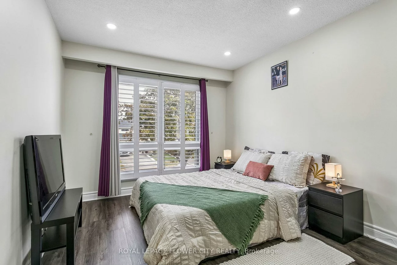 35, Camberley, Brampton North, Brampton