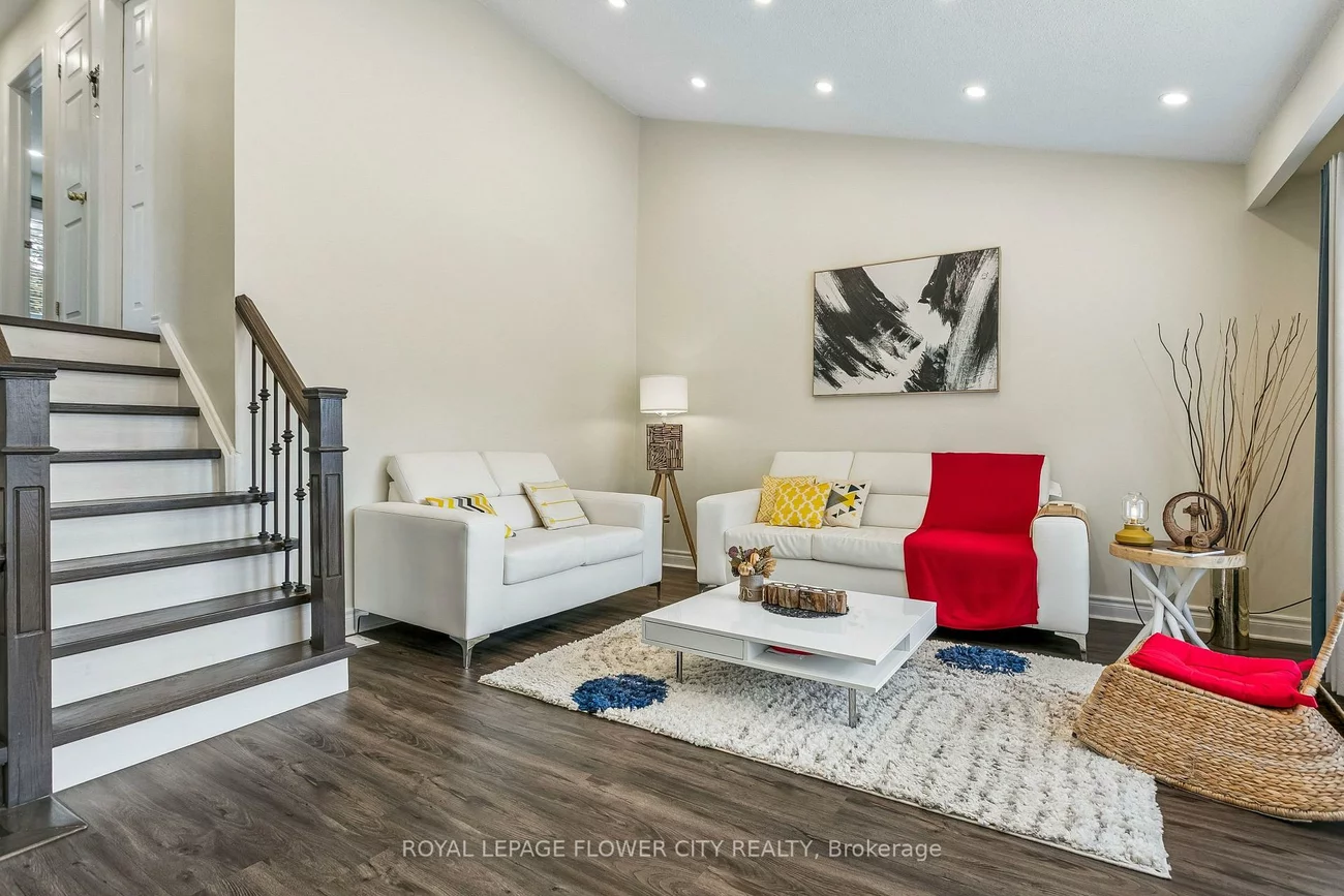 35, Camberley, Brampton North, Brampton