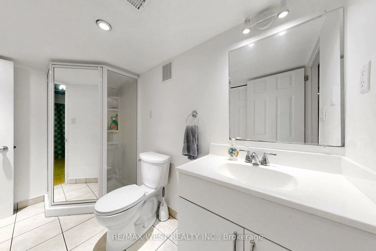 13, Mansfield, Central Park, Brampton