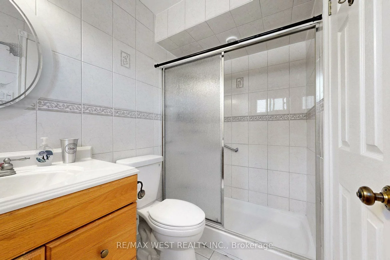 13, Mansfield, Central Park, Brampton