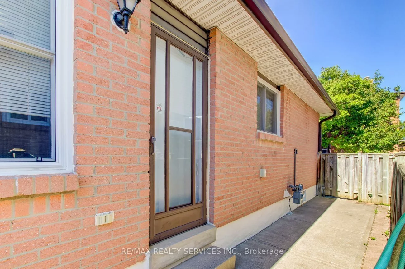 41, Greenleaf, Brampton West, Brampton