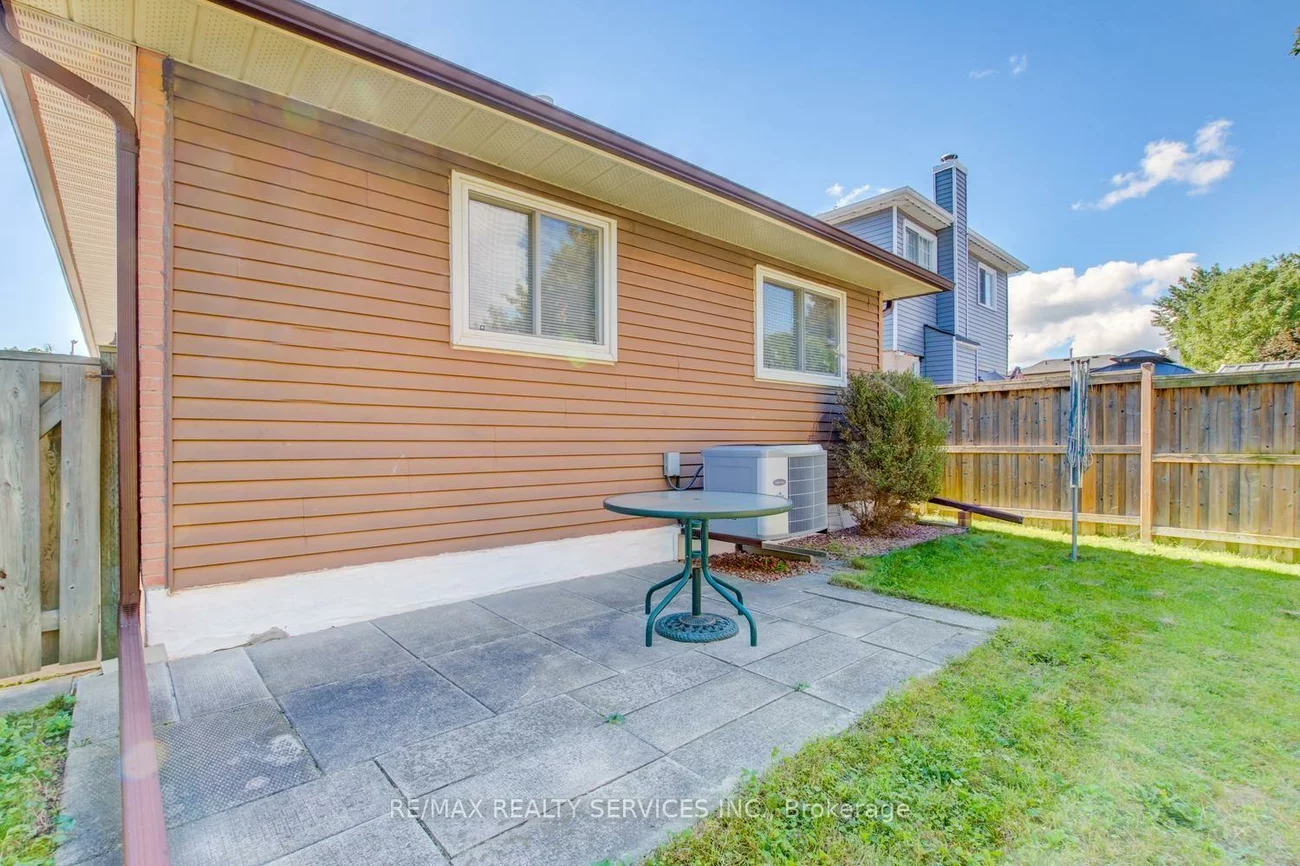 41, Greenleaf, Brampton West, Brampton