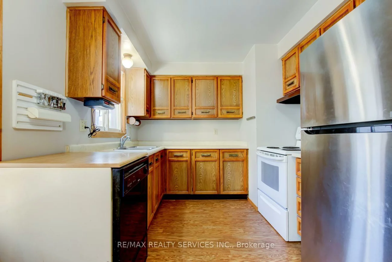 41, Greenleaf, Brampton West, Brampton