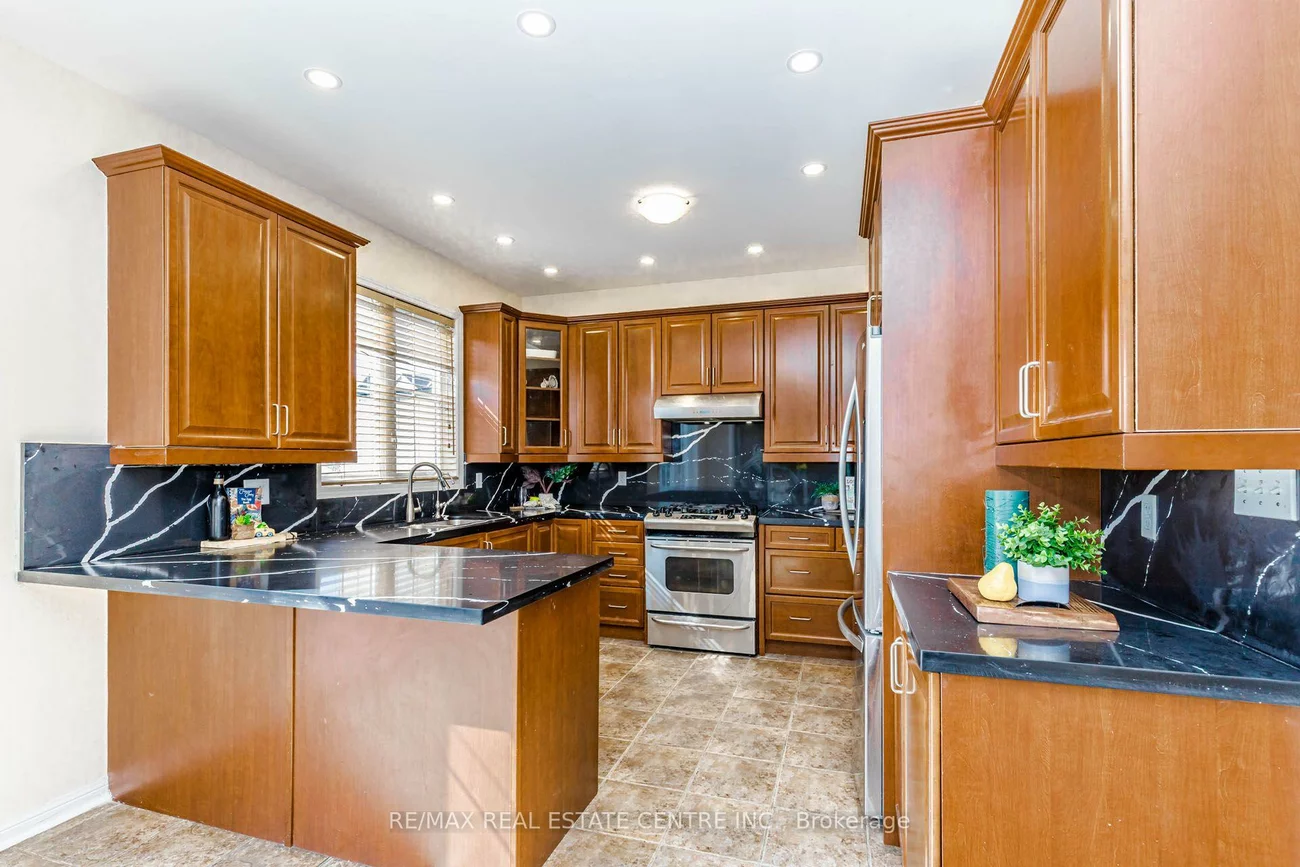 14, Alboreto, Credit Valley, Brampton
