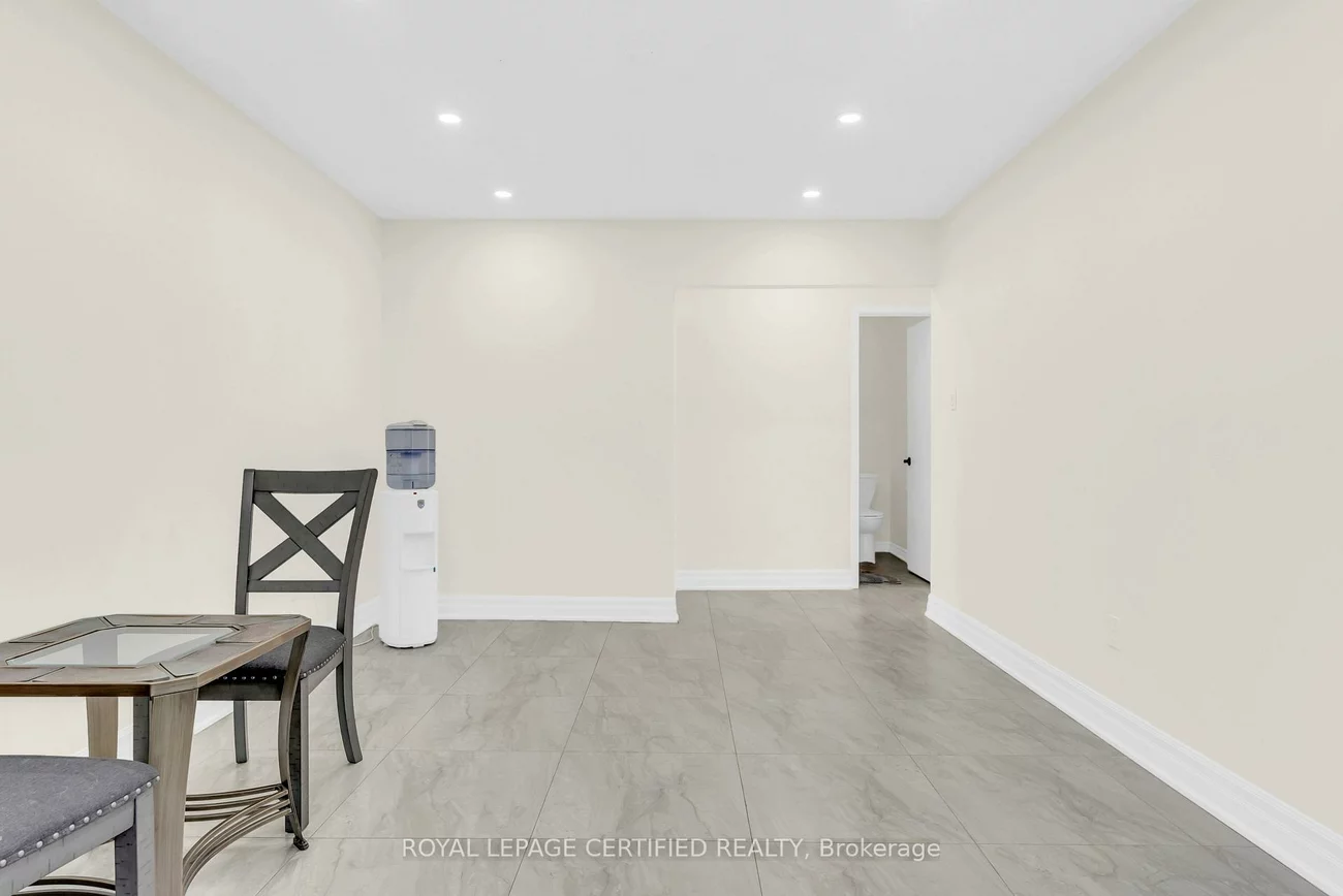 22, Madelaine, Central Park, Brampton