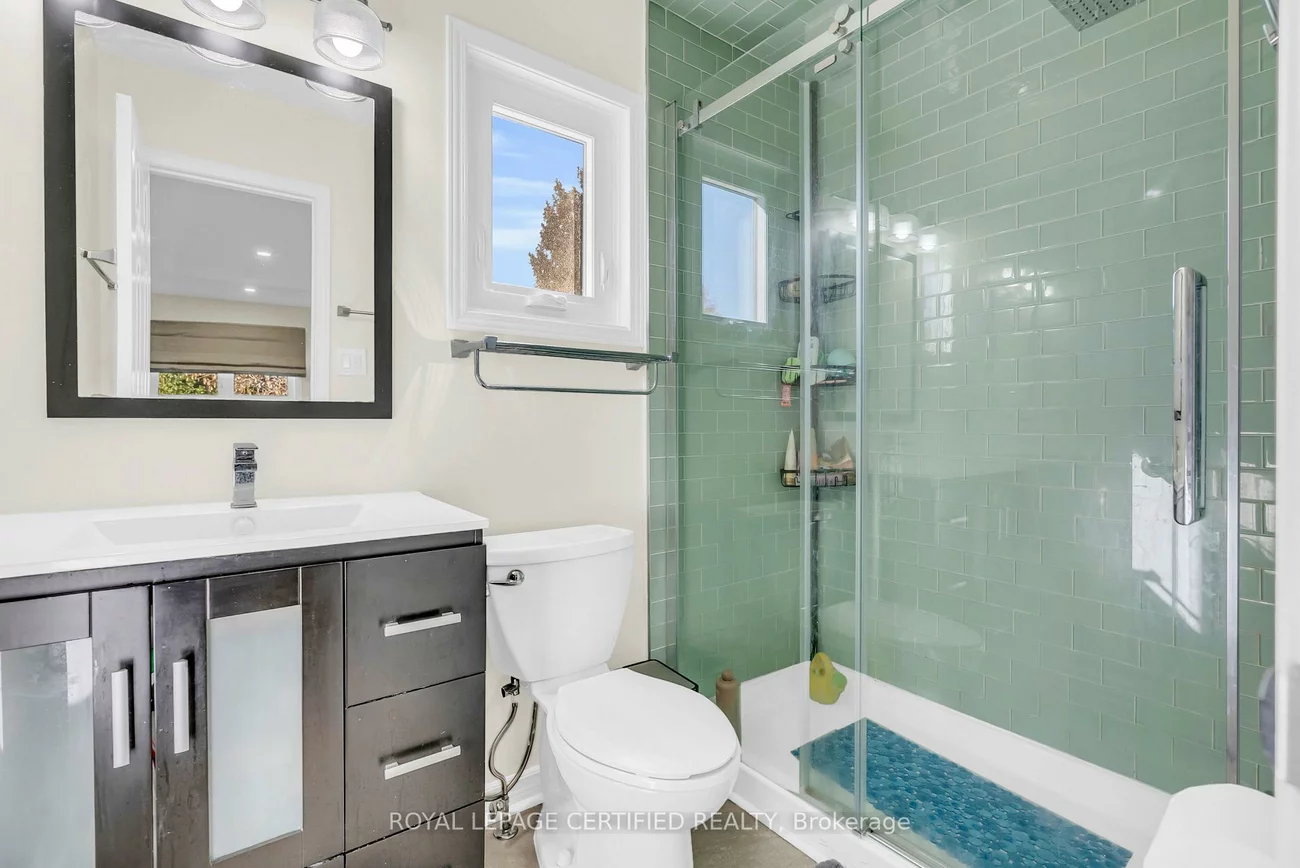 22, Madelaine, Central Park, Brampton