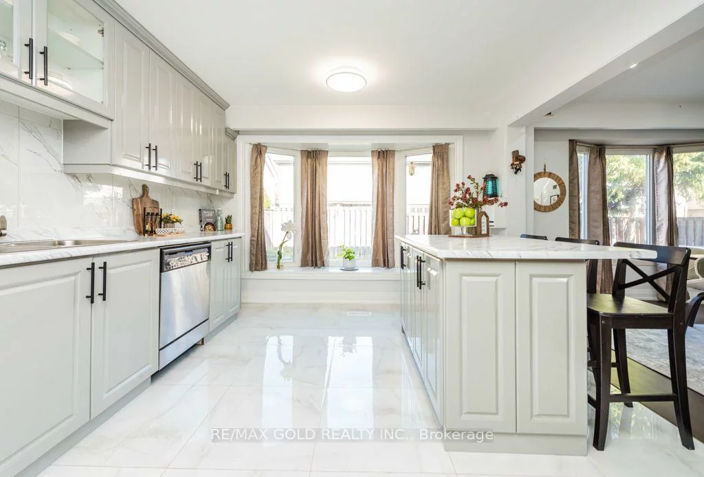 47, Mikado, Central Park, Brampton