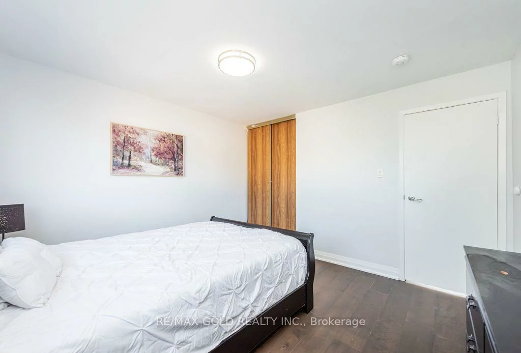 47, Mikado, Central Park, Brampton