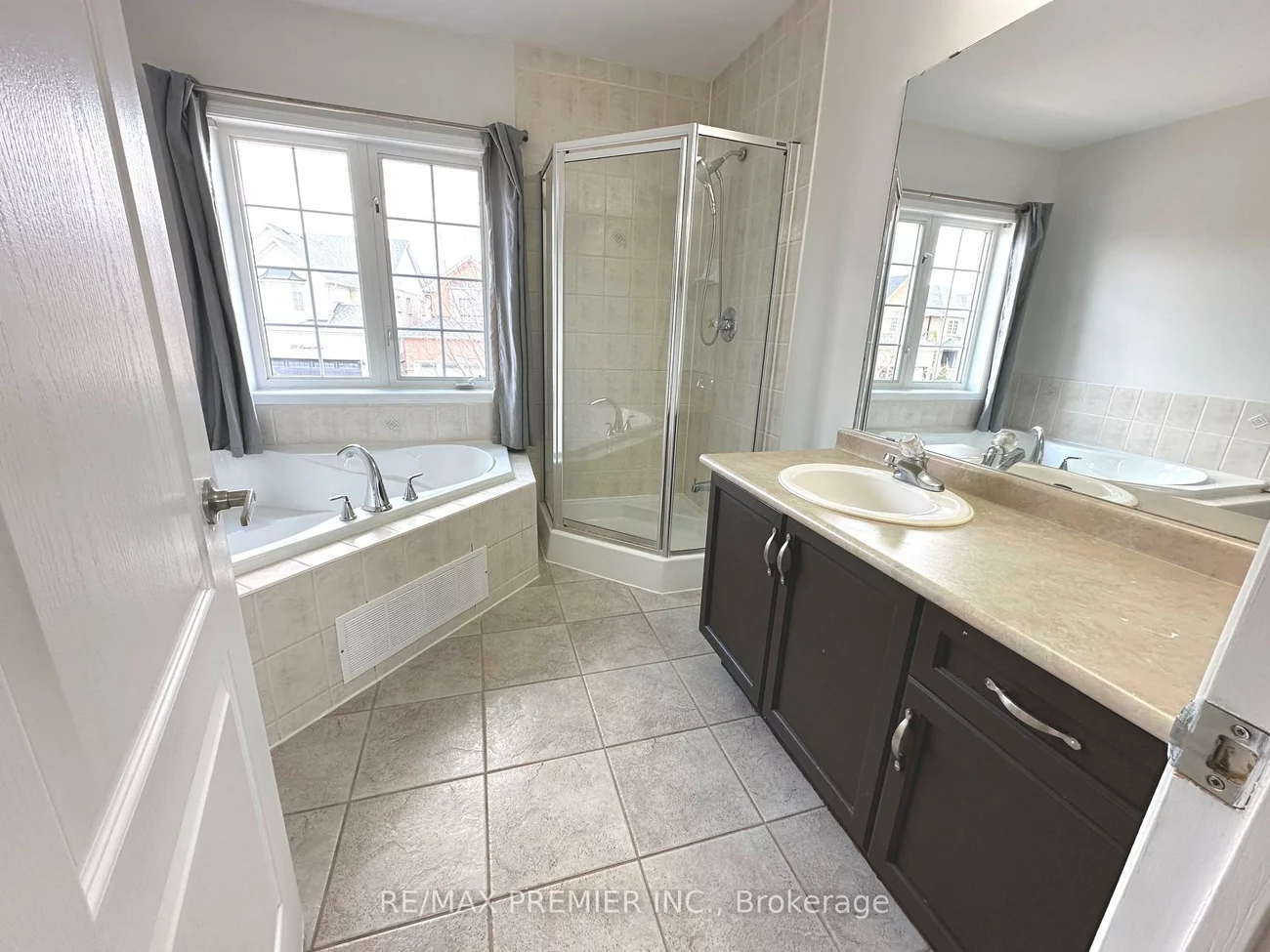 29, Ewart, Bolton North, Caledon
