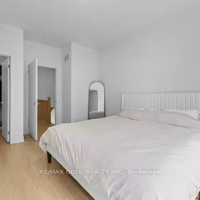25, Desiree, Bolton West, Caledon