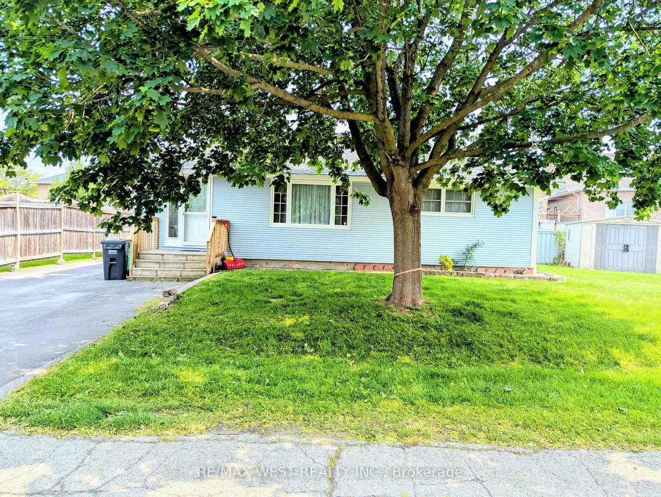 38, Shore, Bolton West, Caledon