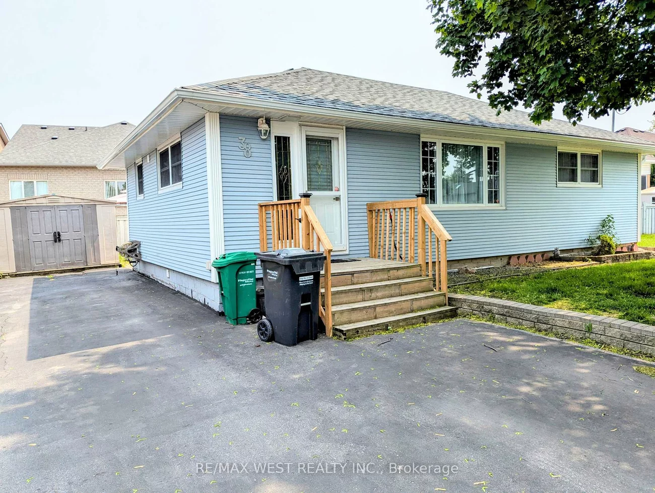 38, Shore, Bolton West, Caledon