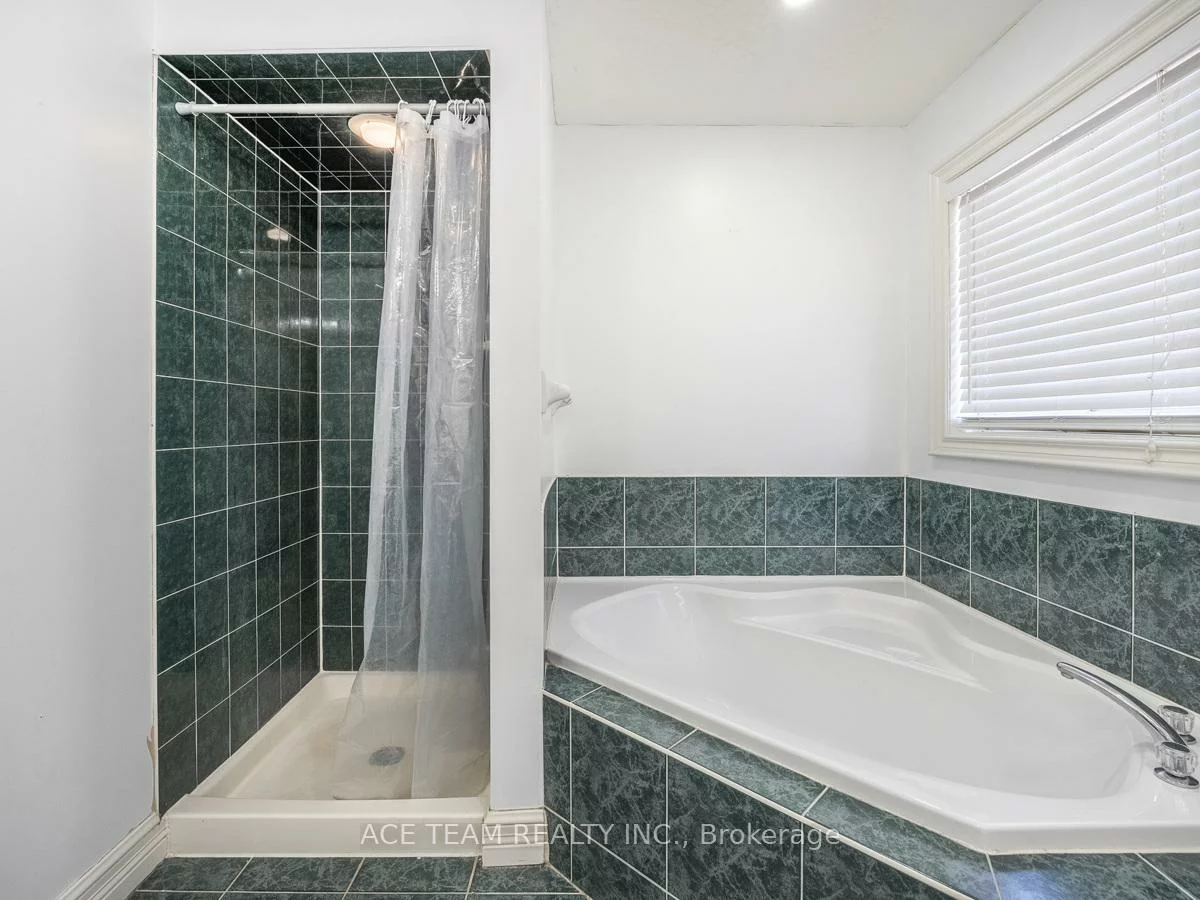 147, Hanton, Bolton East, Caledon