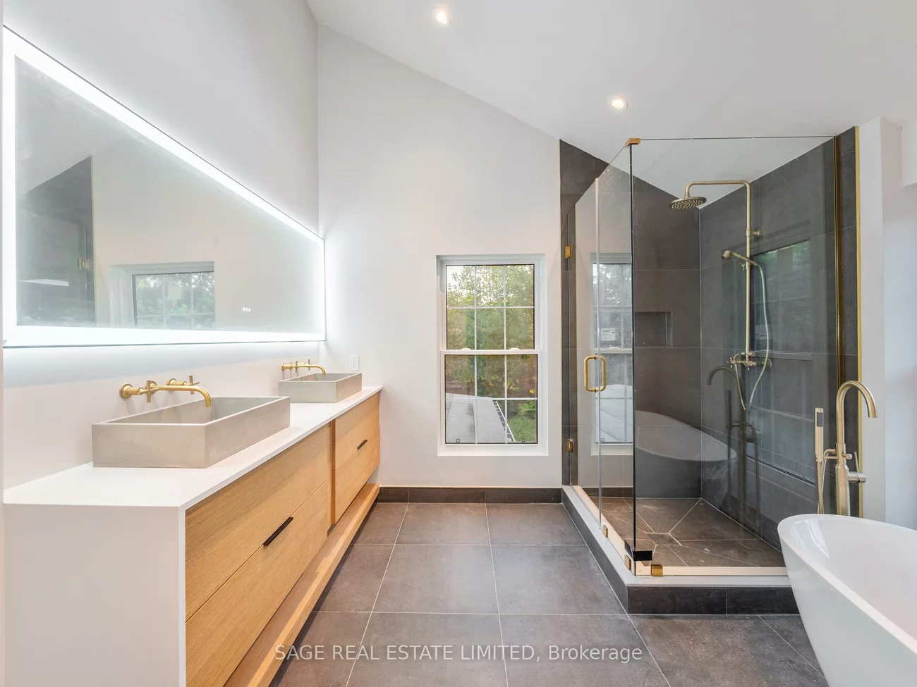 14, Emma, Caledon East, Caledon
