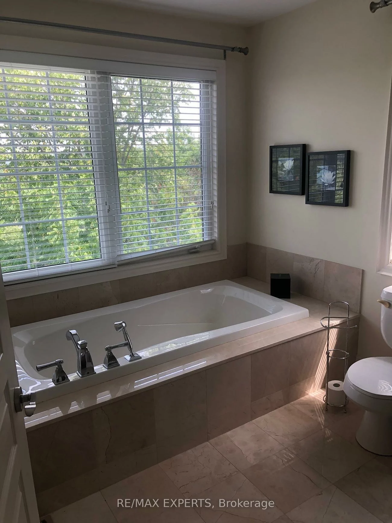 110, Rolling Hills, Bolton West, Caledon