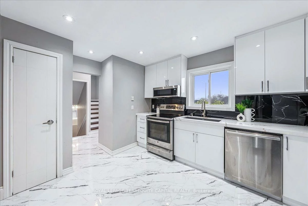 4, Downey, Bolton East, Caledon
