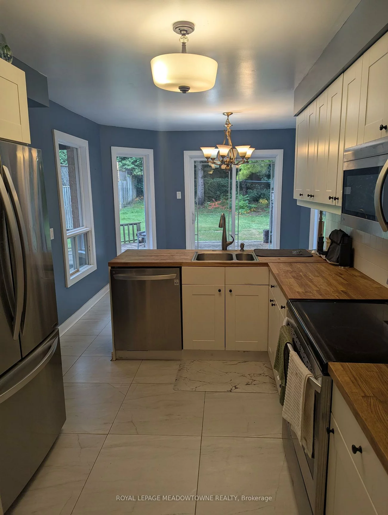 38, Bambi, Bolton West, Caledon