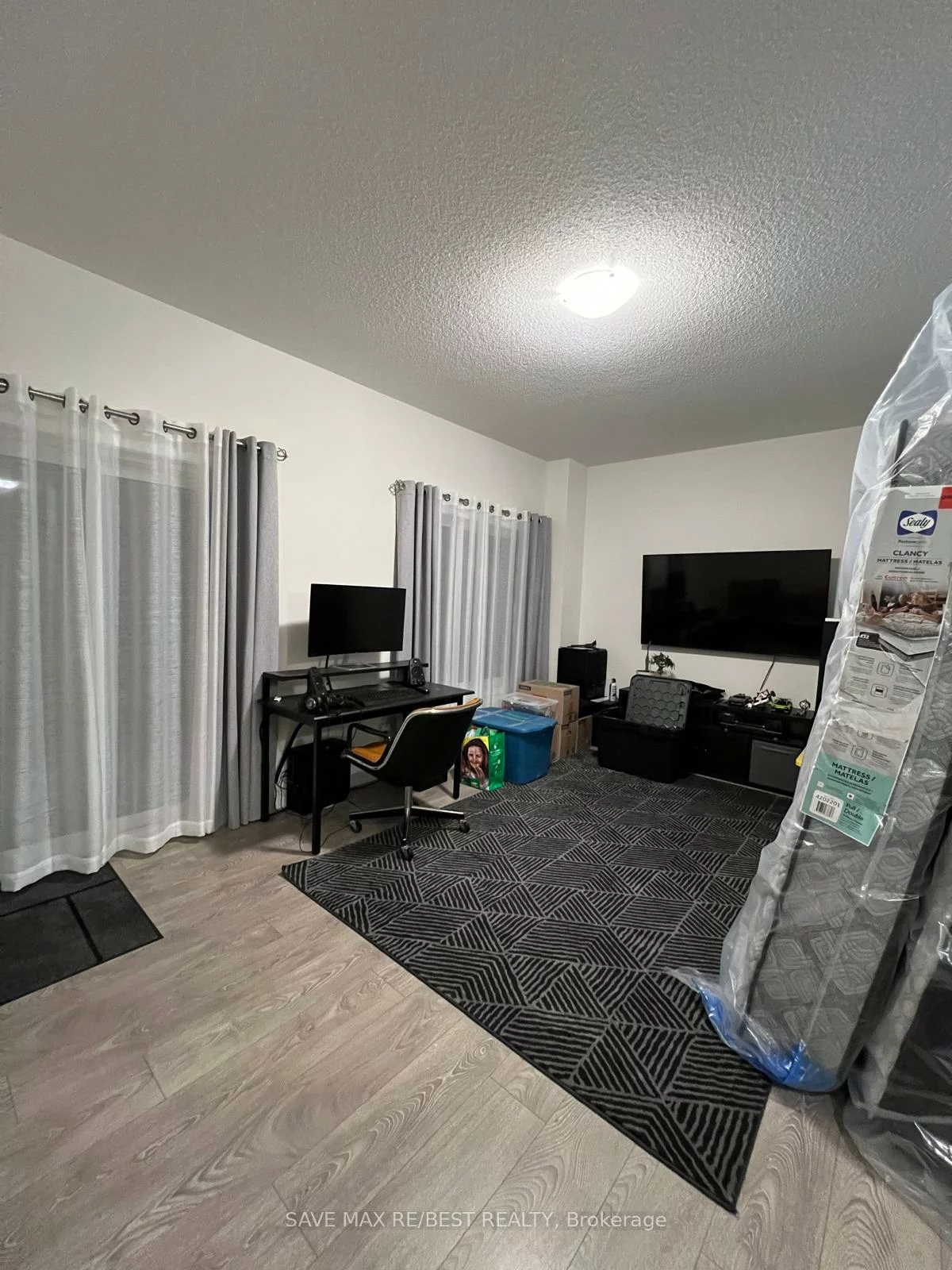 10, Heathrow, Bolton East, Caledon