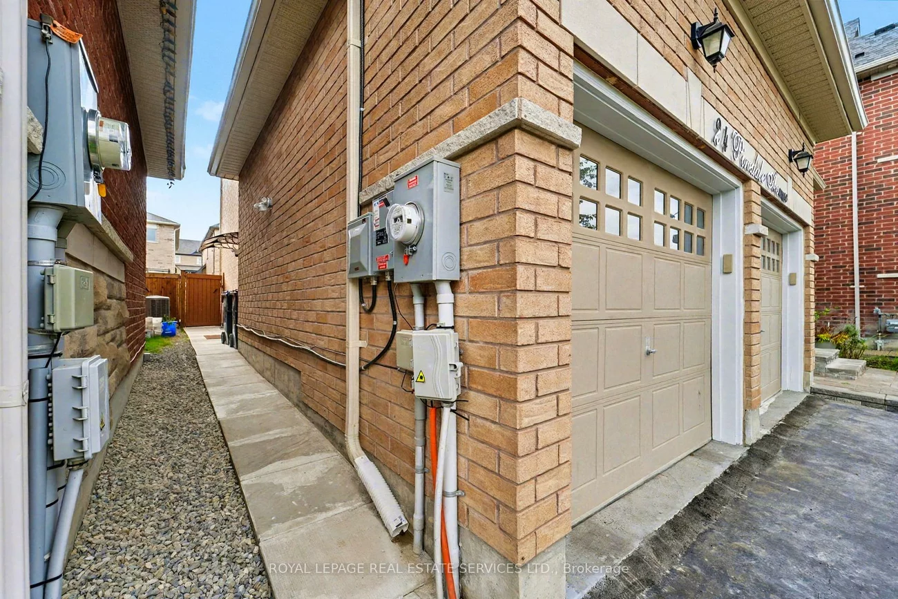 24, Pinedale, Rural Caledon, Caledon