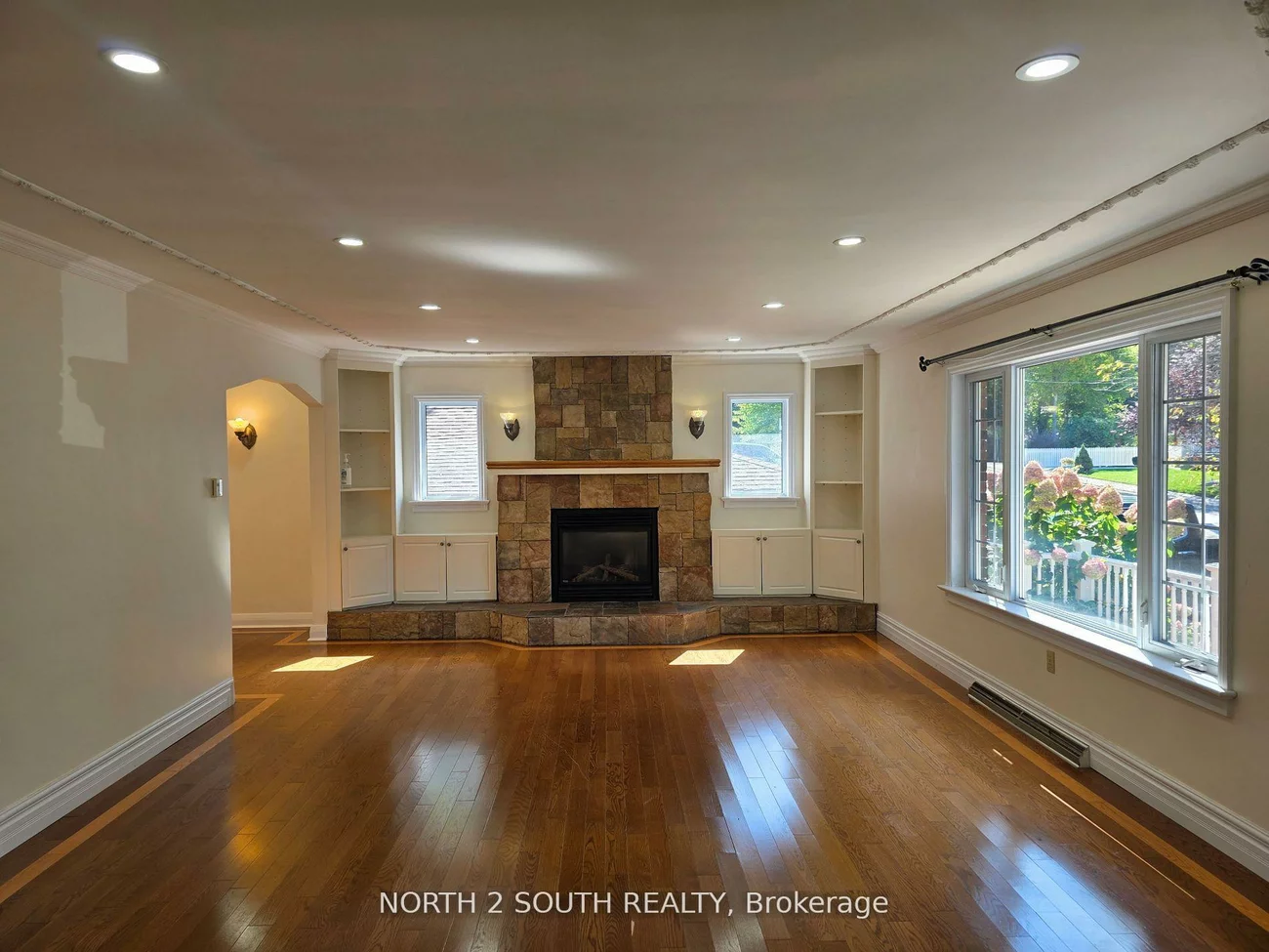 79, John, Bolton East, Caledon