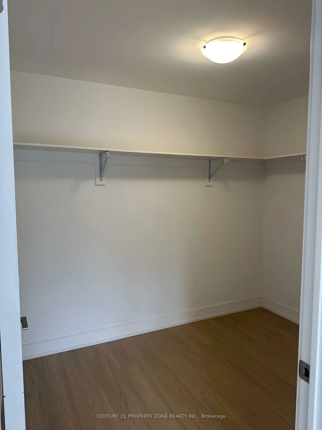 30, Desiree, Bolton East, Caledon