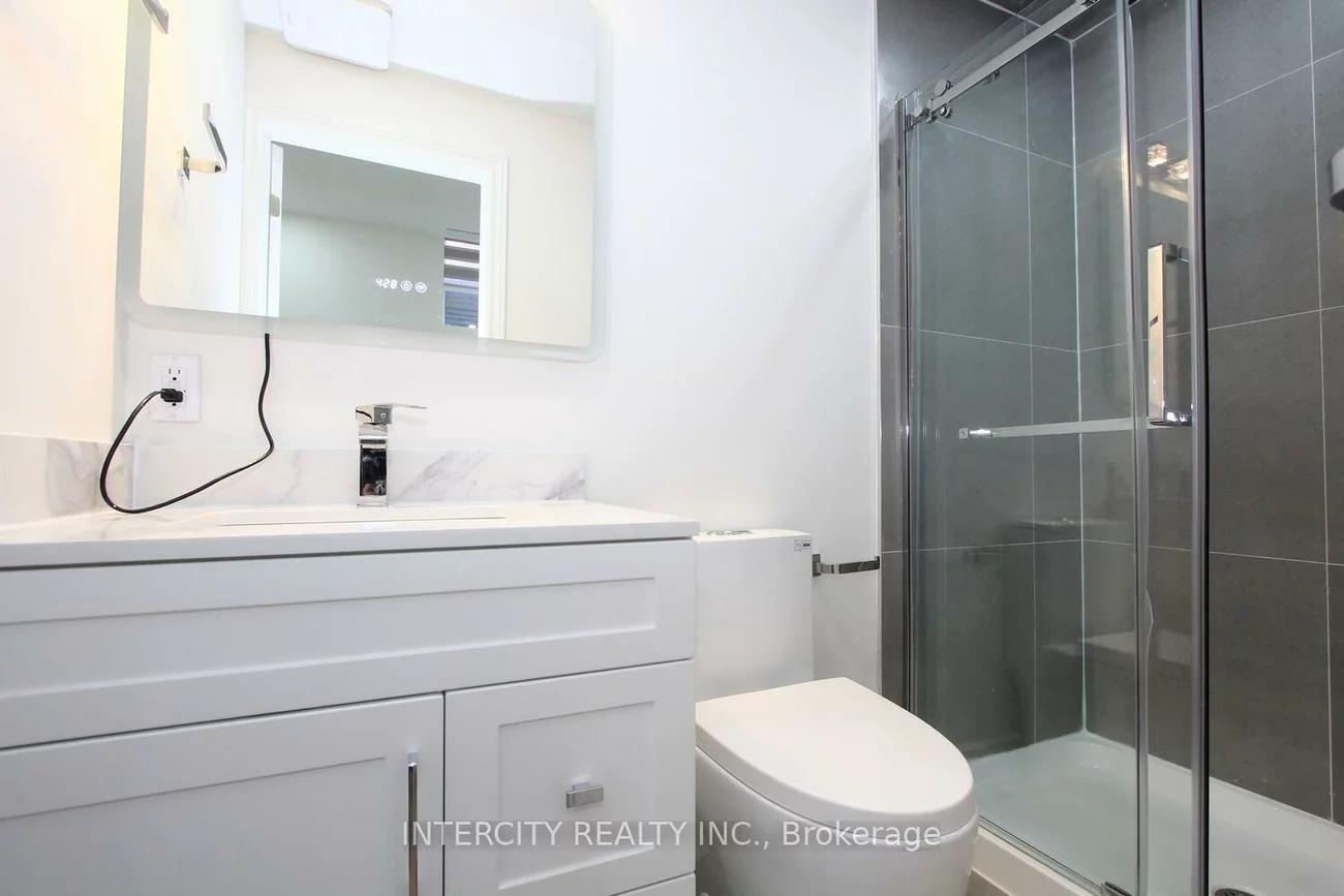 11, Desiree, Bolton West, Caledon