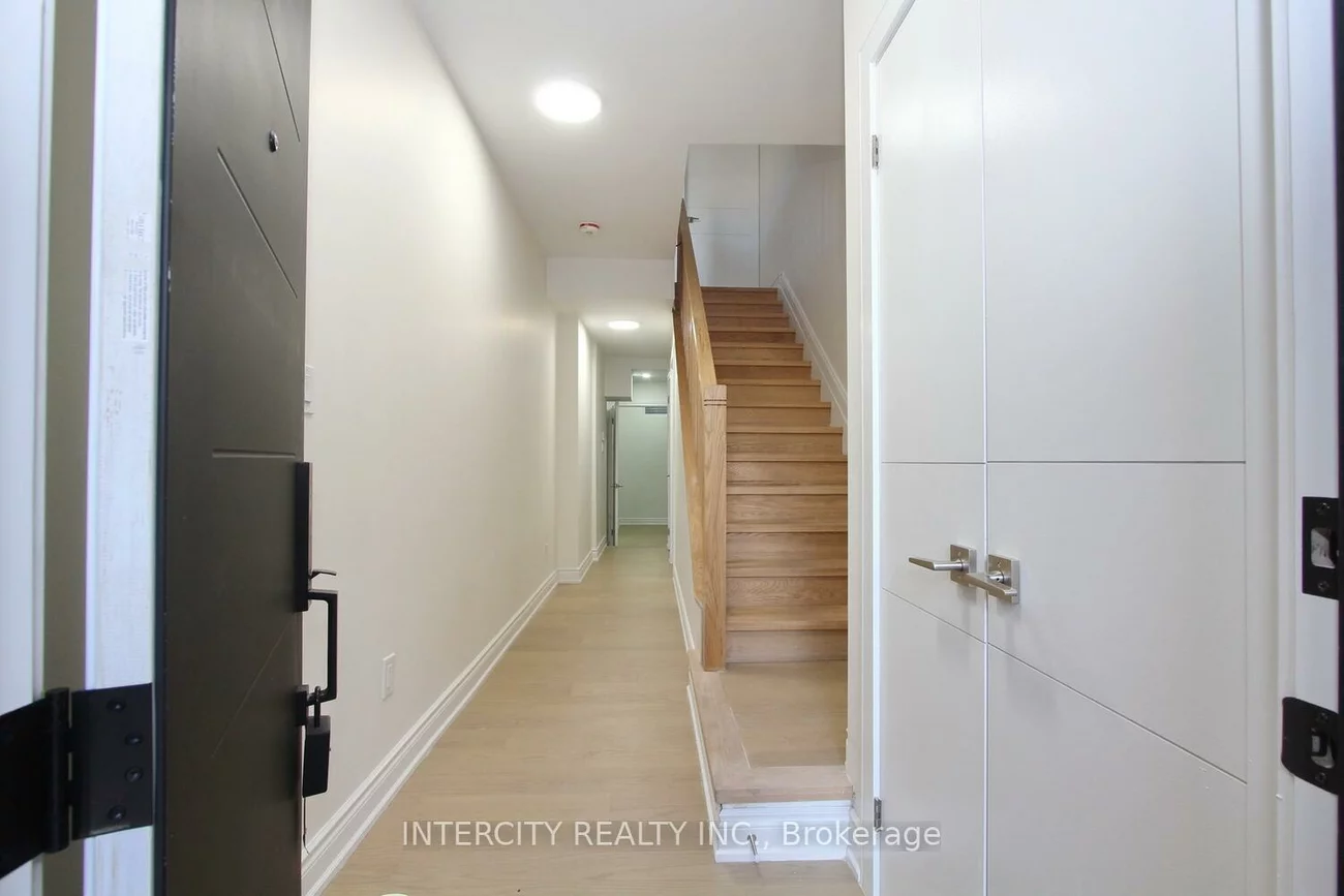 11, Desiree, Bolton West, Caledon