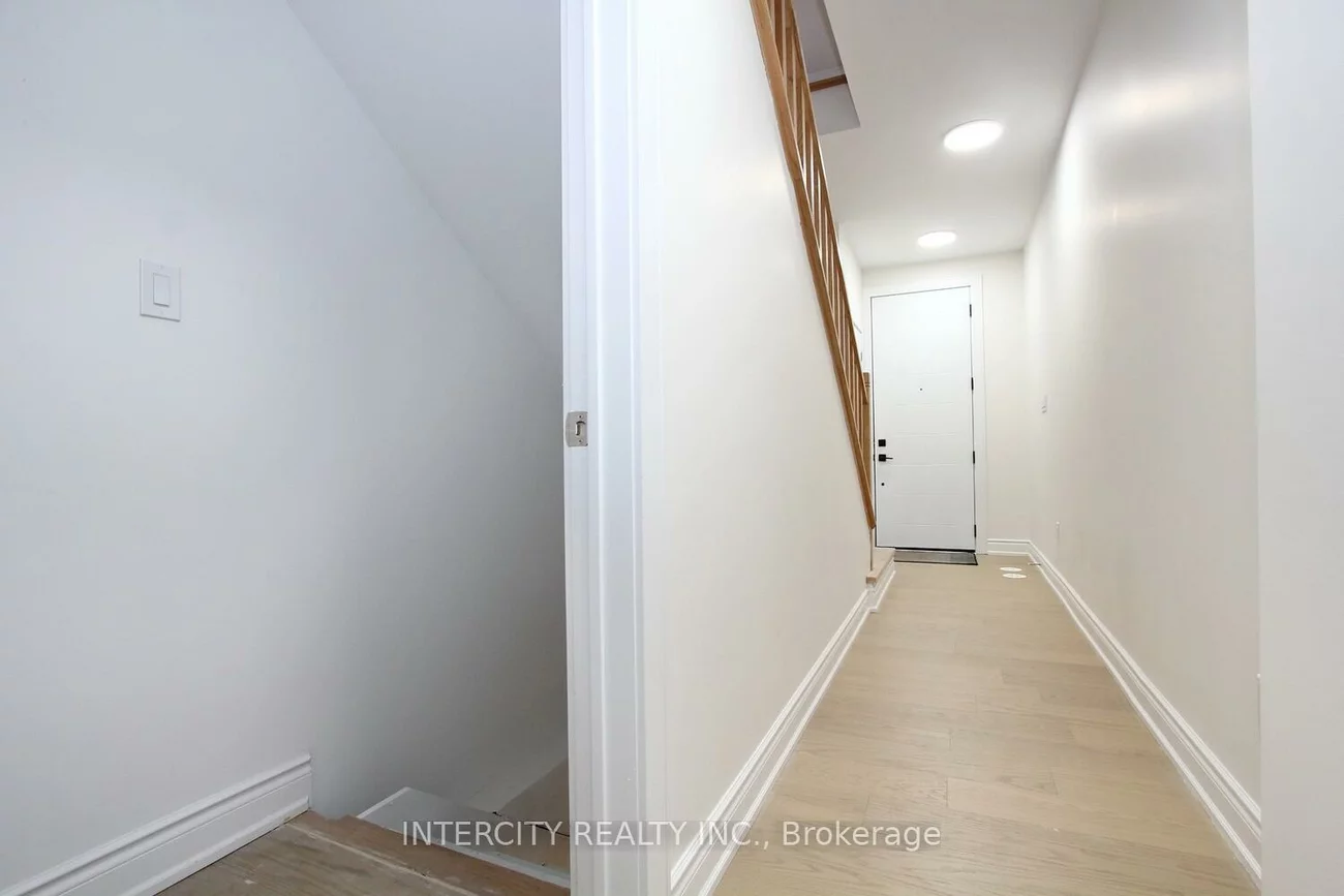 11, Desiree, Bolton West, Caledon