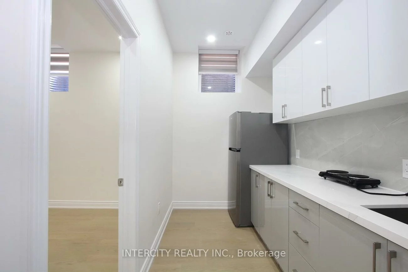 11, Desiree, Bolton West, Caledon