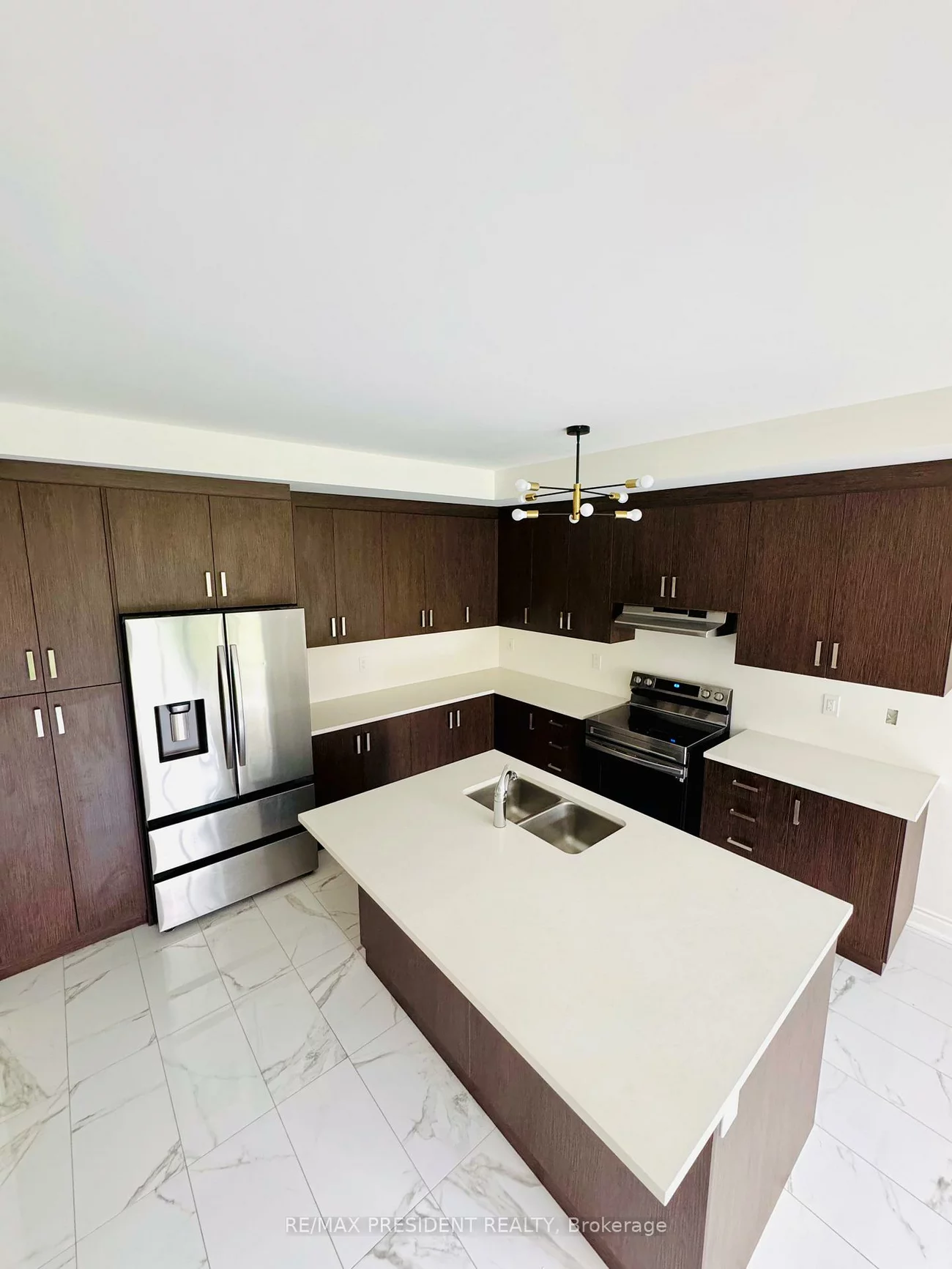 113, Walker, Caledon East, Caledon