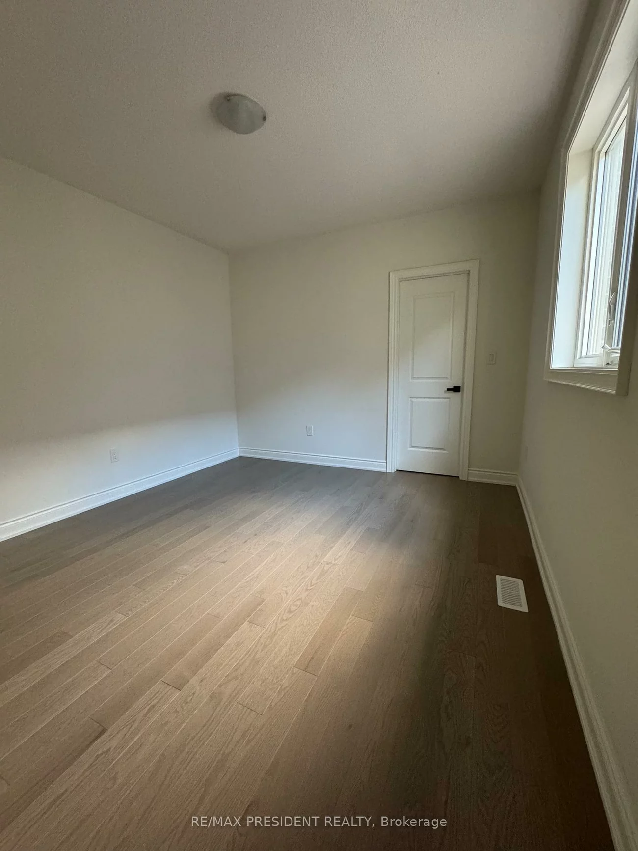 113, Walker, Caledon East, Caledon