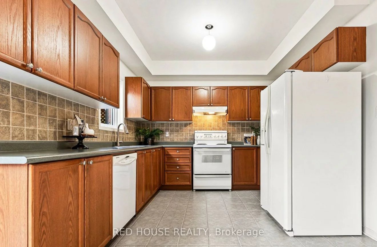 45, Silvervalley, Bolton North, Caledon