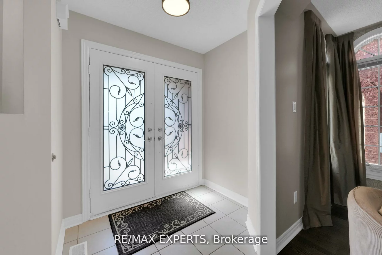 36, Country Stroll, Bolton West, Caledon