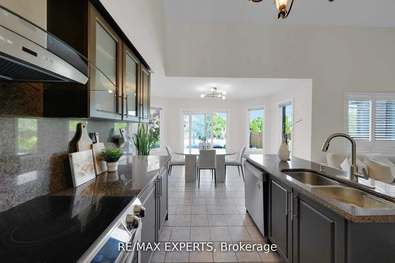 36, Country Stroll, Bolton West, Caledon