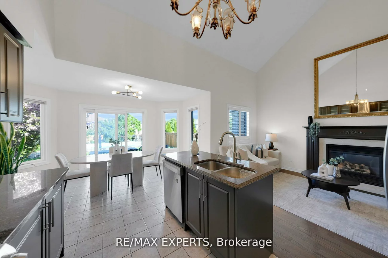 36, Country Stroll, Bolton West, Caledon