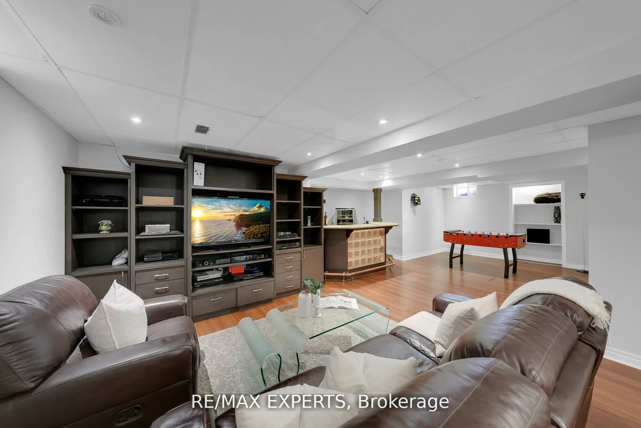 36, Country Stroll, Bolton West, Caledon