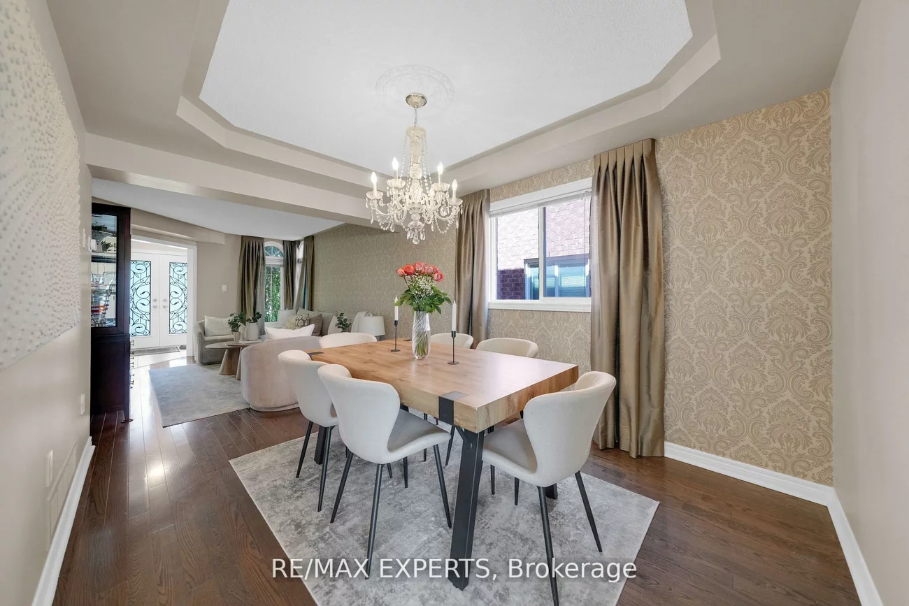 36, Country Stroll, Bolton West, Caledon