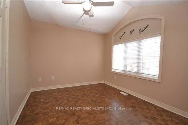 79, Gray Park, Bolton West, Caledon