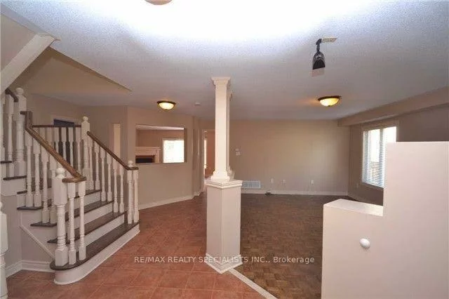 79, Gray Park, Bolton West, Caledon