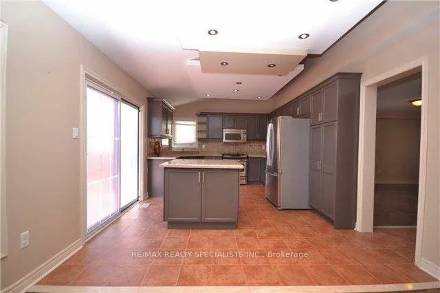 79, Gray Park, Bolton West, Caledon